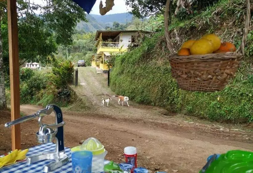 ペンション Alojamiento Rural Jardín Consentido