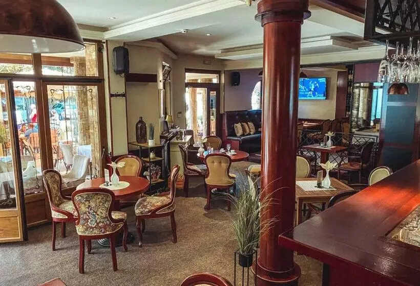 پانسیون Provence Rooms