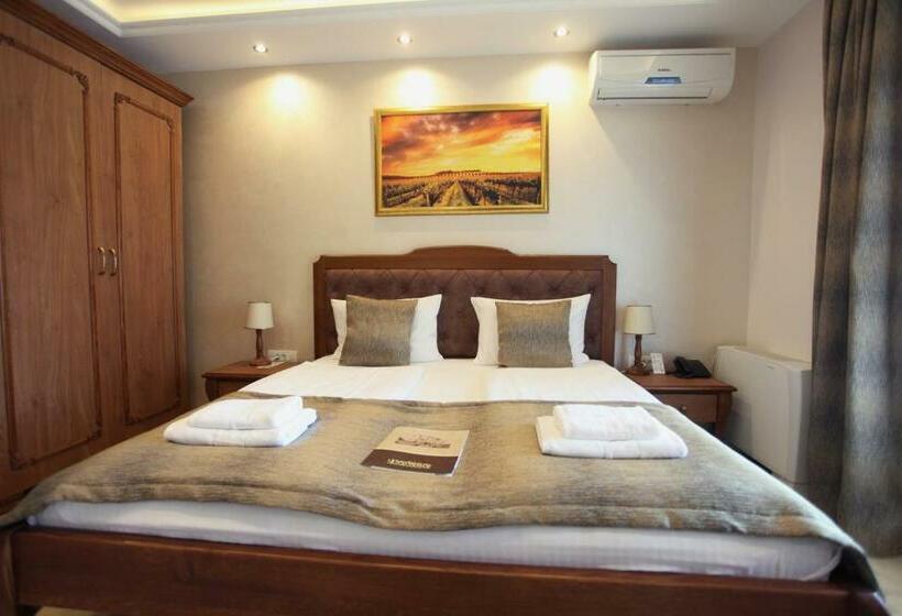 پانسیون Provence Rooms