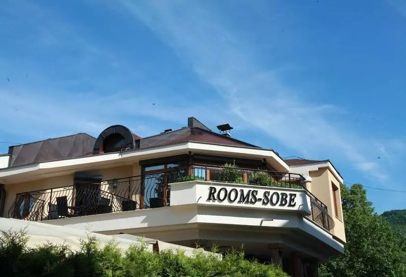 پانسیون Provence Rooms