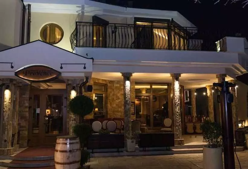 پانسیون Provence Rooms