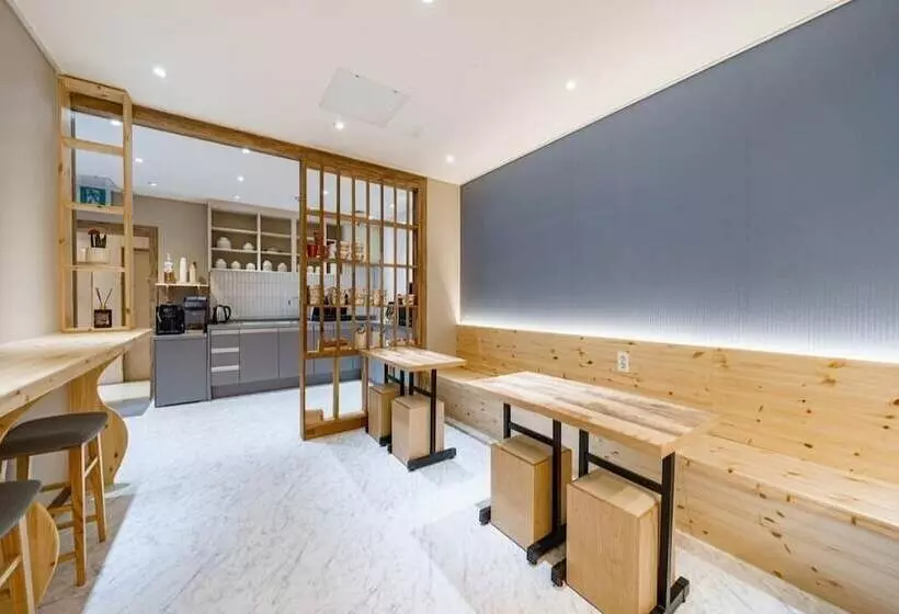 Brown Dot Hotel Buan Byeonsan