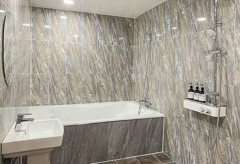 Brown Dot Hotel Buan Byeonsan