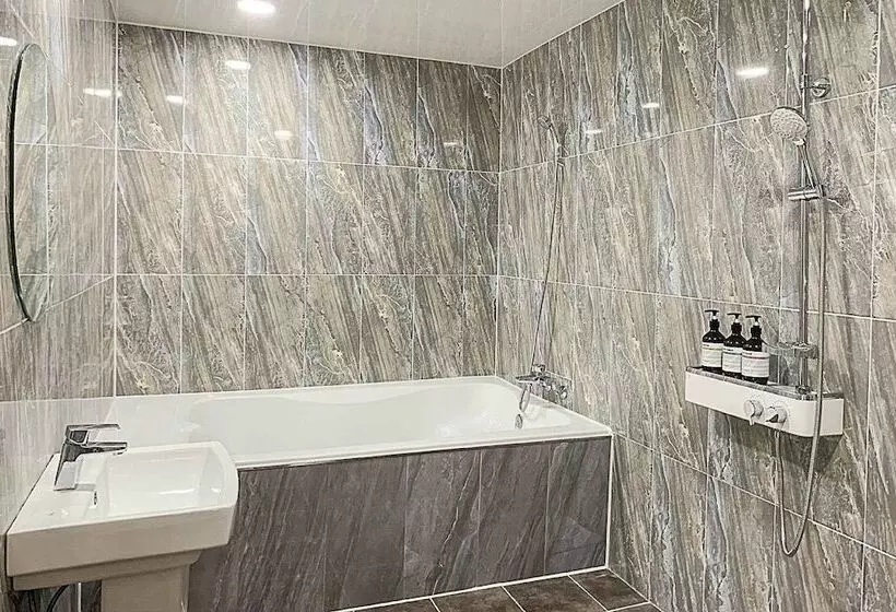 Brown Dot Hotel Buan Byeonsan