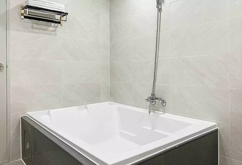 Brown Dot Hotel Buan Byeonsan