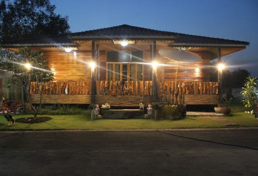 בית מלון כפרי Phupha Inn Resort