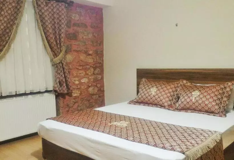 Hotelli Odunluk Tas Konak