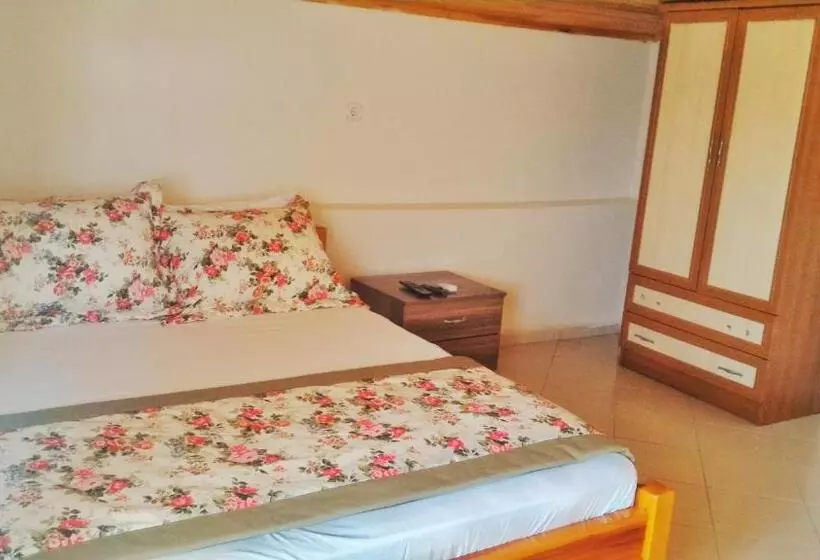 Hotelli Odunluk Tas Konak