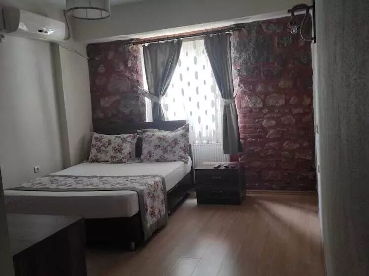 Hotelli Odunluk Tas Konak