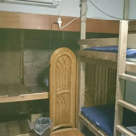 Retkeilymaja Tebiro Beachbackpackers