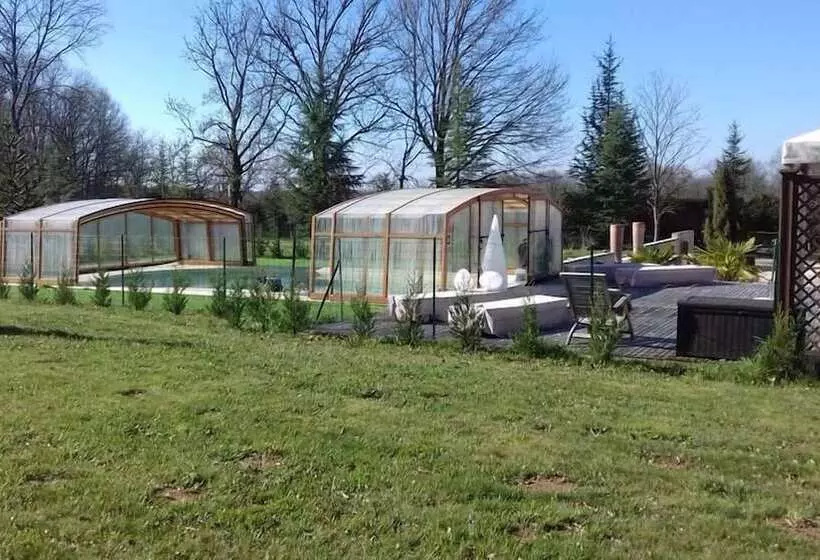 ベッドアンドブレックファースト La Table De Pierre