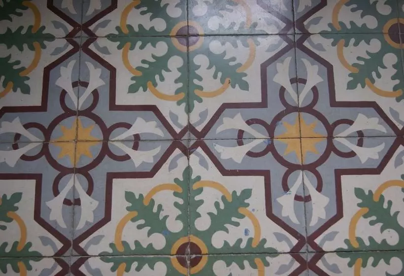 ベッドアンドブレックファースト Le Petit Molière