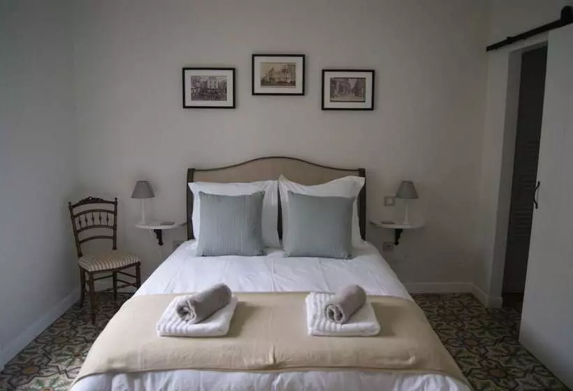 ベッドアンドブレックファースト Le Petit Molière