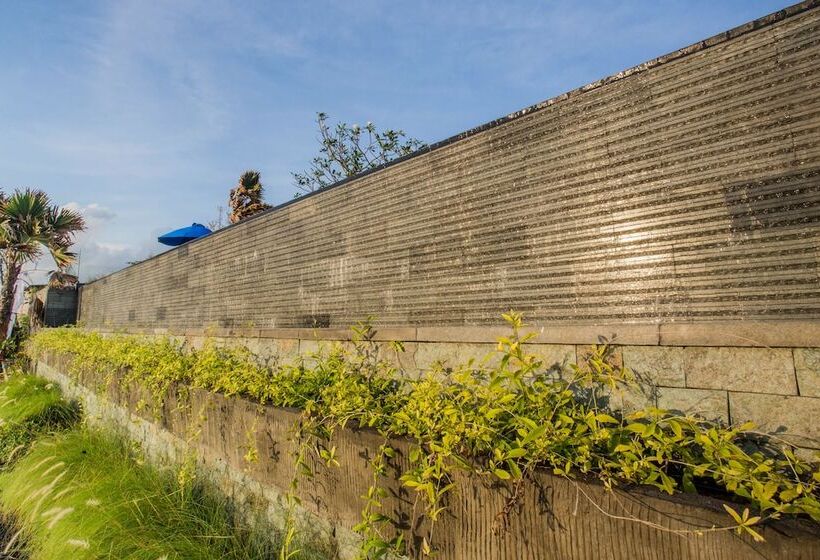 مبيت وإفطار The Angkal Resort