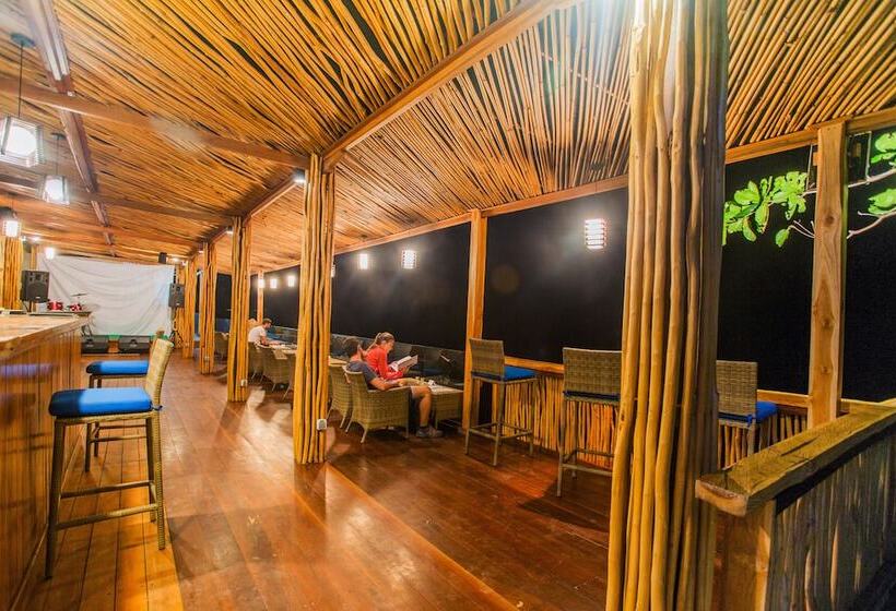 مبيت وإفطار The Angkal Resort