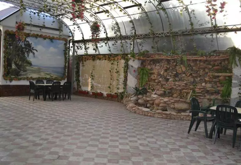 Hotelli Guest Complex Edelweiss