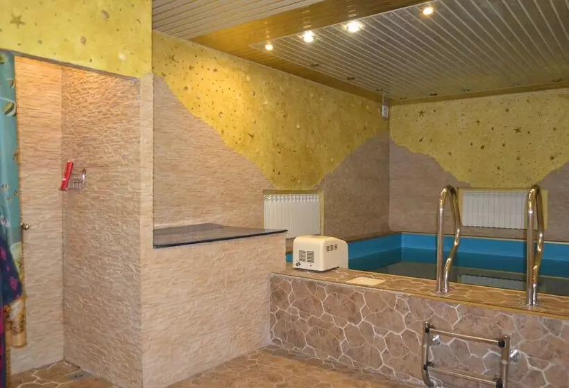 Hotelli Guest Complex Edelweiss