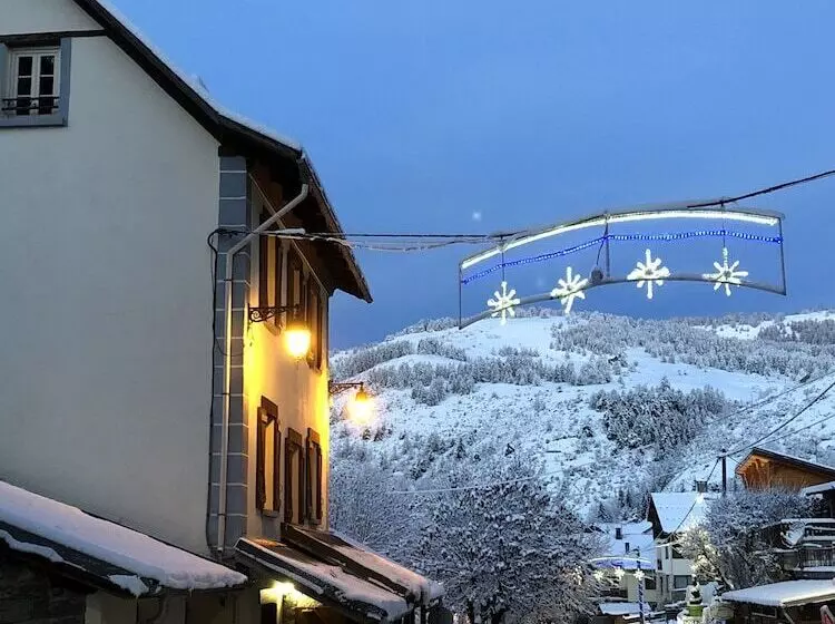 Hotelli Hôtel Génépi