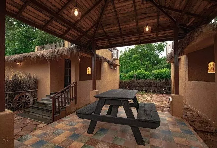 Hotelli Karhandla Farm And Resort