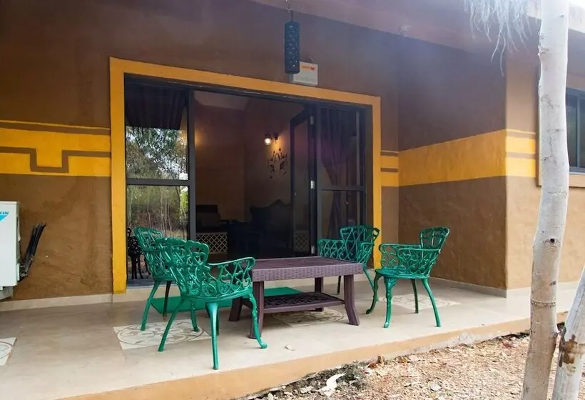 Hotelli Karhandla Farm And Resort