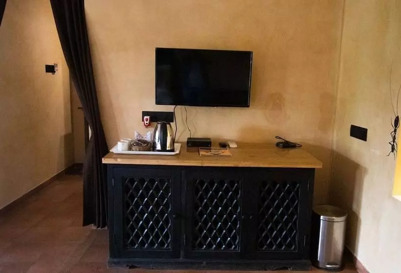 Hotelli Karhandla Farm And Resort