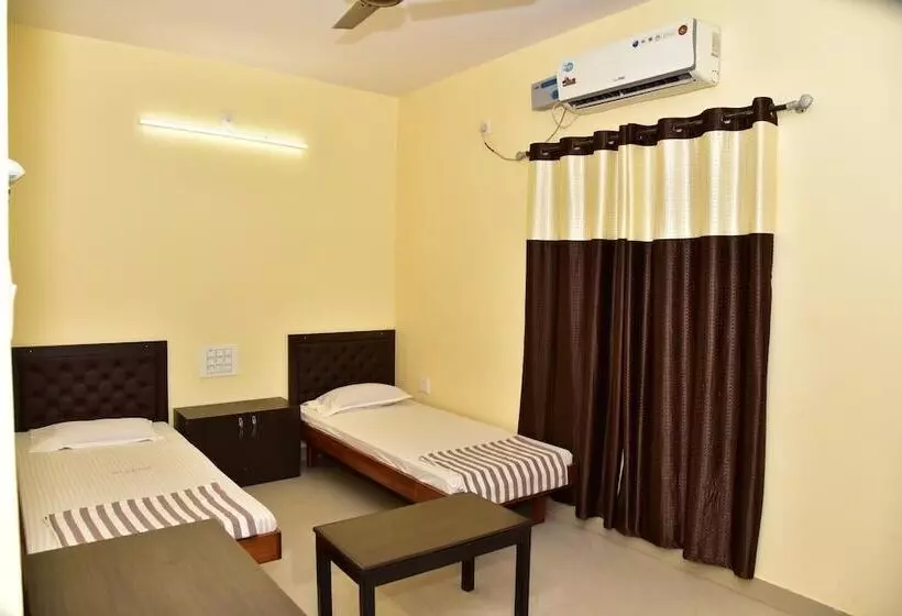 Hotelli Kola Paradise