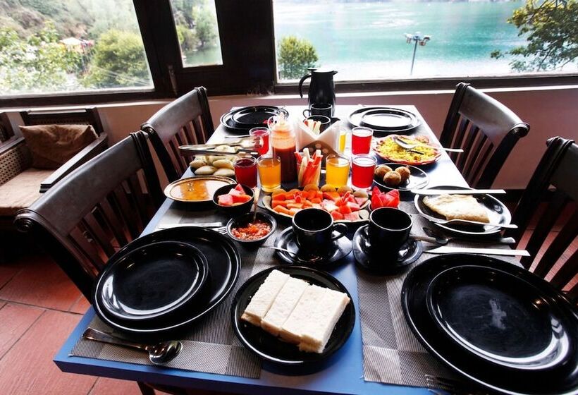 فندق Manu Maharani Regency