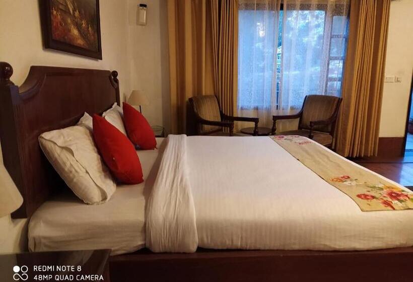 فندق Manu Maharani Regency