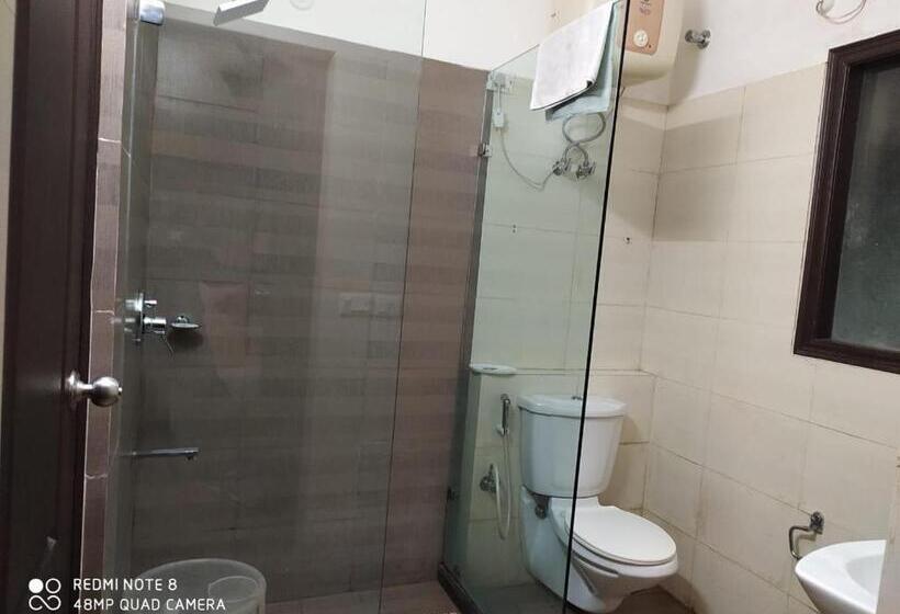 فندق Manu Maharani Regency