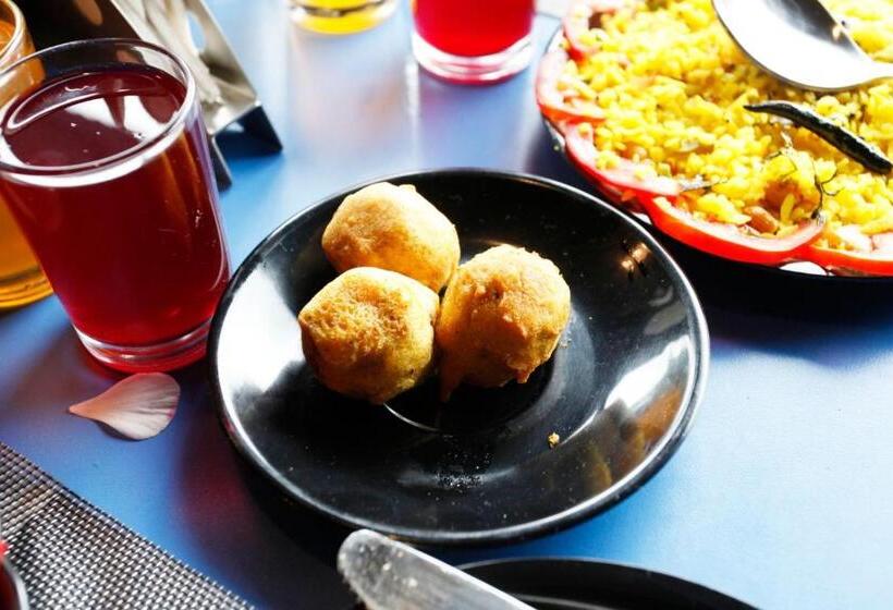 فندق Manu Maharani Regency