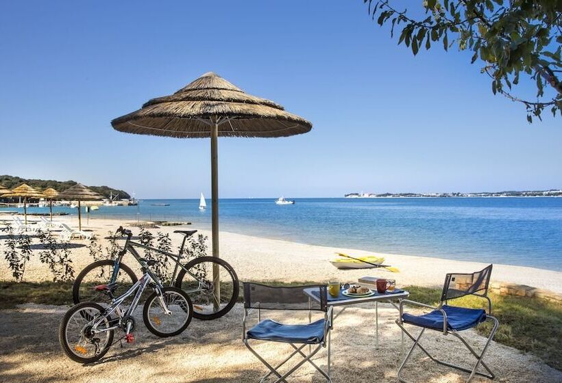 Отель Mediteran Kamp Mobile Homes In Camping Lanterna