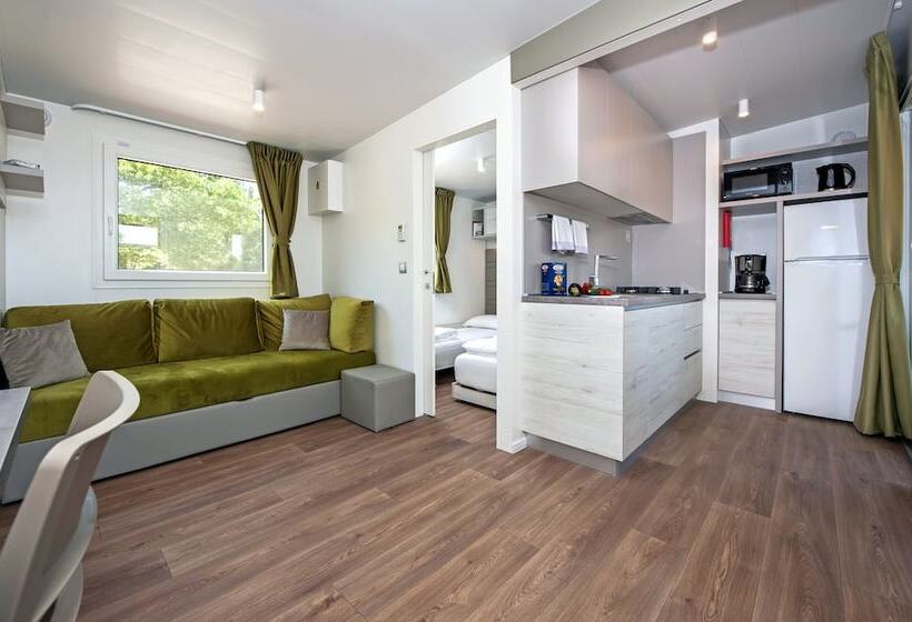 Отель Mediteran Kamp Mobile Homes In Camping Lanterna
