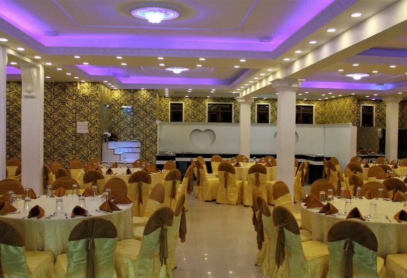 Hotel Mounts Edge Regency