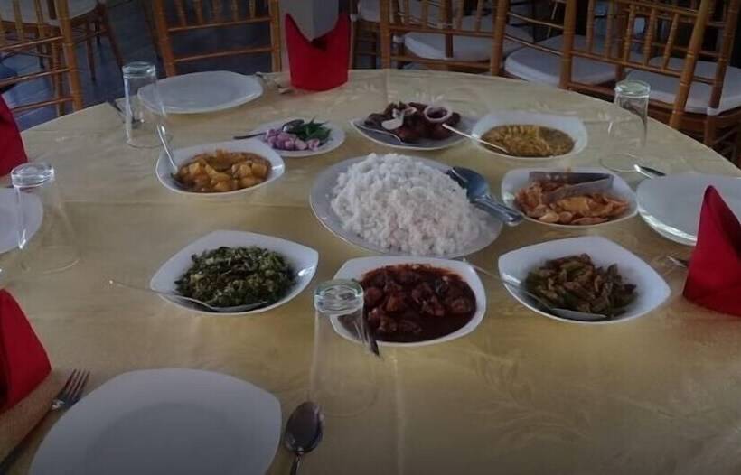 Hotel Mounts Edge Regency