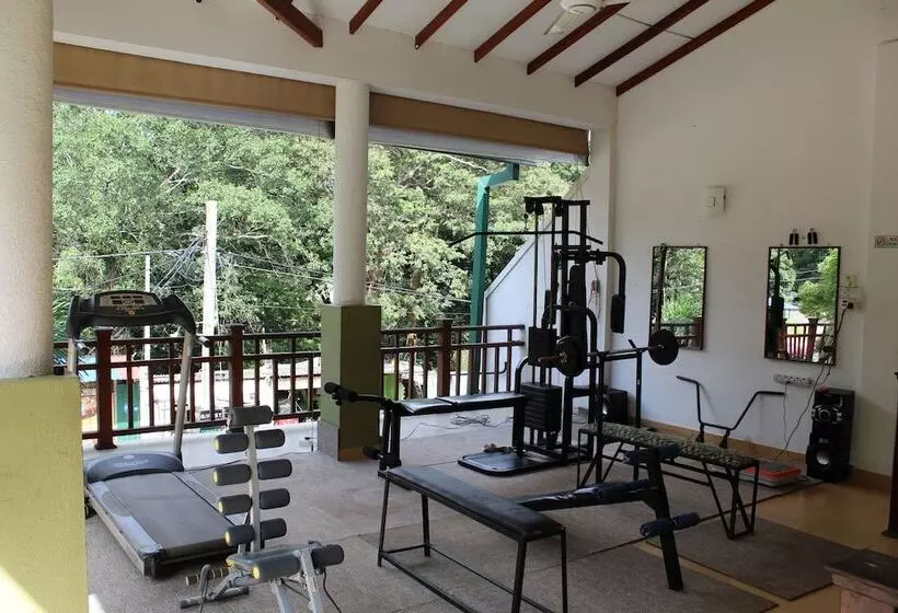 Hotel Mounts Edge Regency