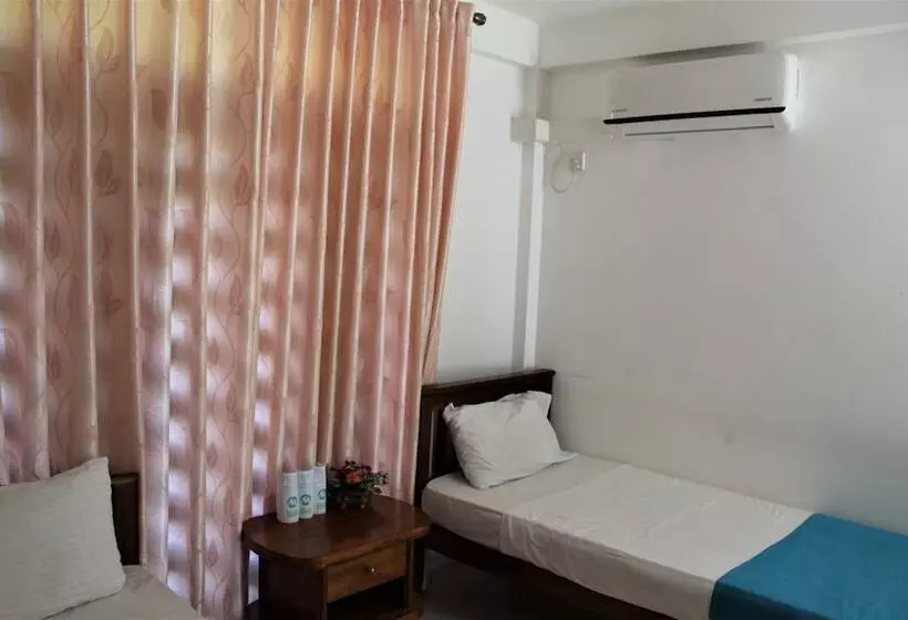 Hotel Mounts Edge Regency