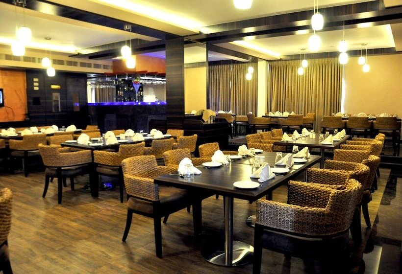 Hotel Neelams Countryside