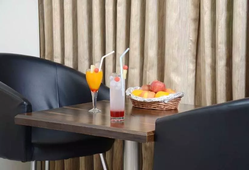 Hotelli Neelams Countryside