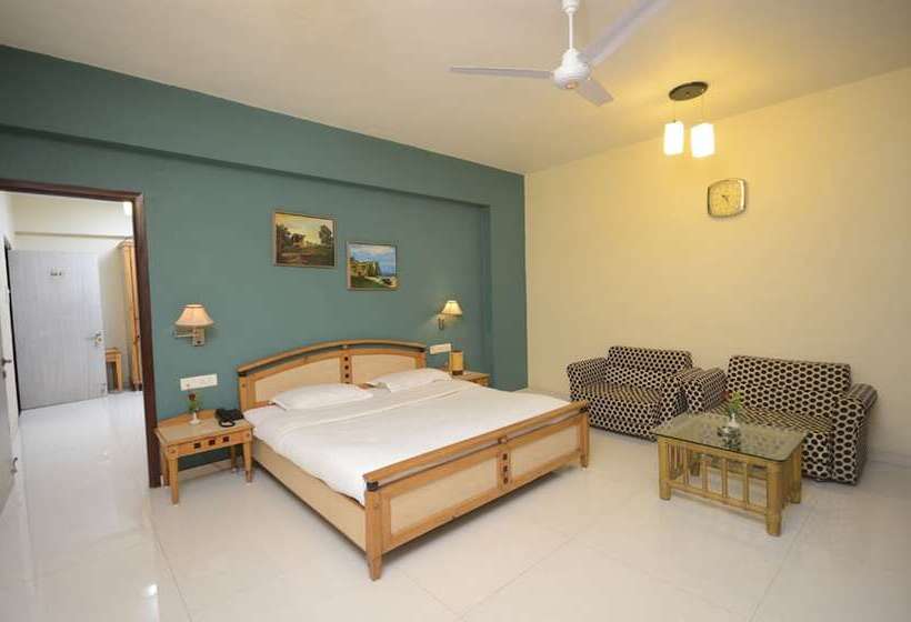 Hotel Neelams Countryside