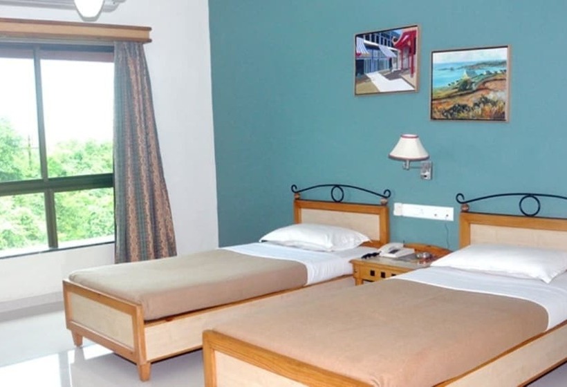 Hotel Neelams Countryside