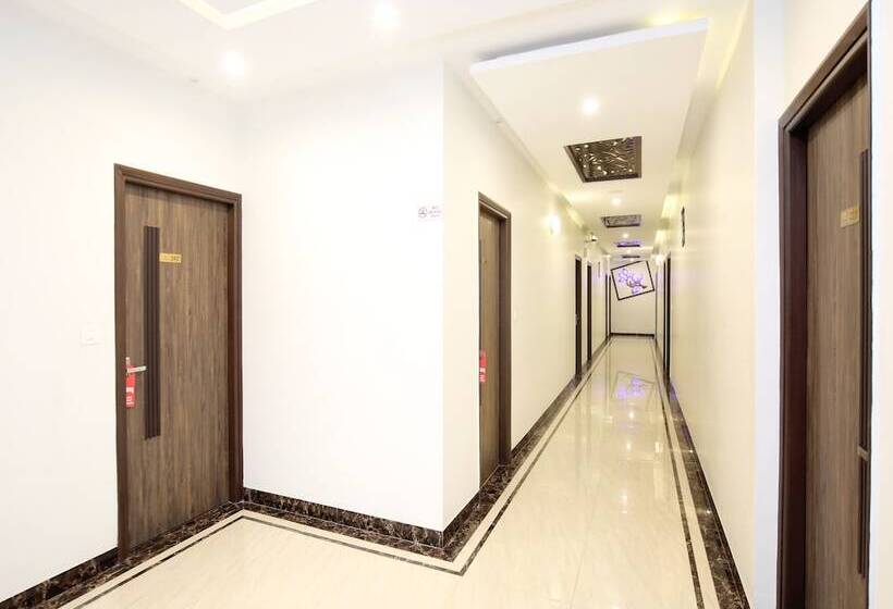 Hotel Oyo 14981  Royal Mjs