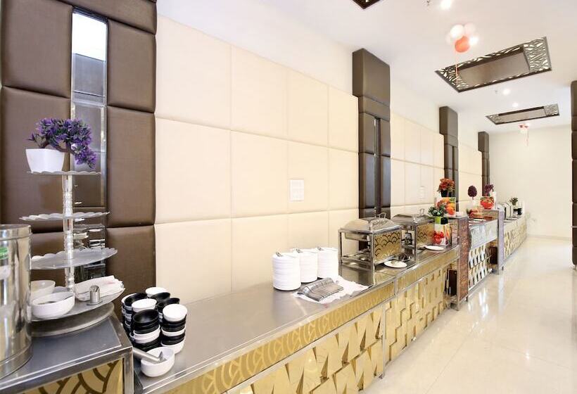 Hotel Oyo 14981  Royal Mjs