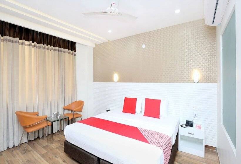 Hotel Oyo 14981  Royal Mjs