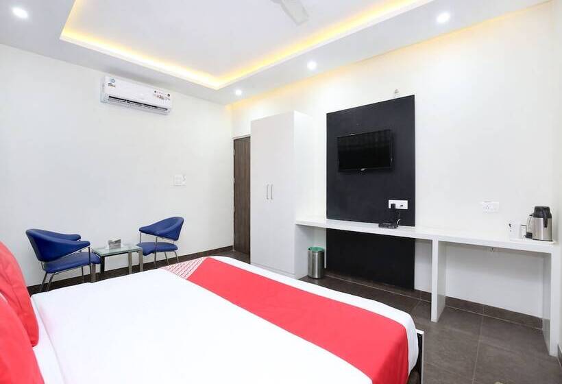 Hotel Oyo 14981  Royal Mjs