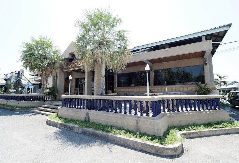 Pachara Hotel And Restaurant