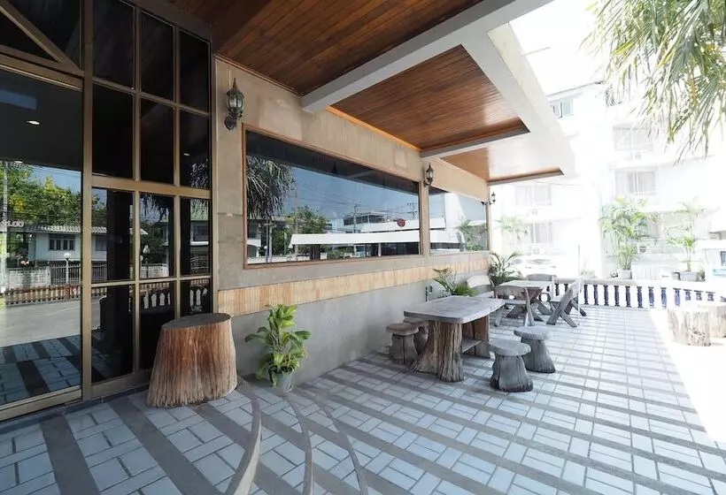 Pachara Hotel And Restaurant