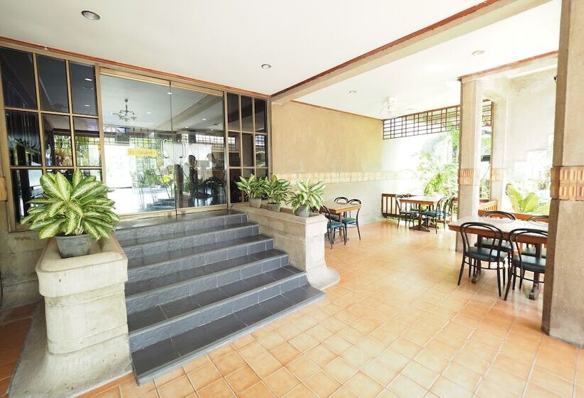 Pachara Hotel And Restaurant