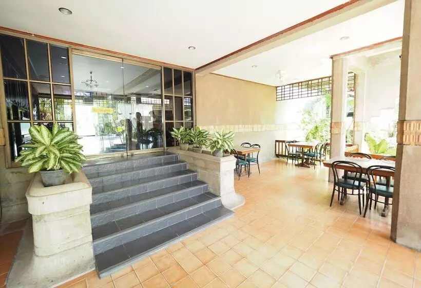 Pachara Hotel And Restaurant