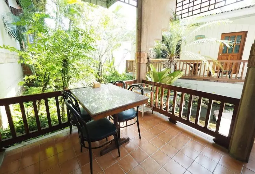 Pachara Hotel And Restaurant