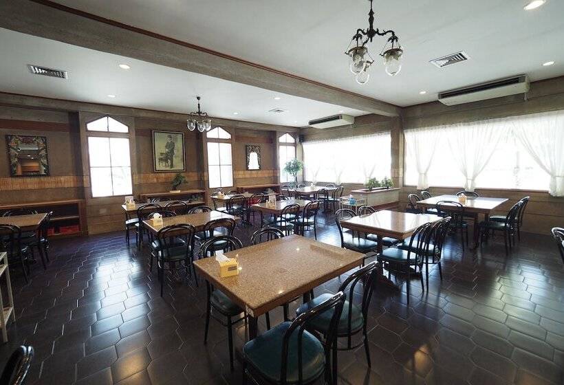 Pachara Hotel And Restaurant